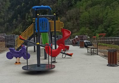 Dernekpazarı Belediyesi - Muhtelif yerlere park yapım işi